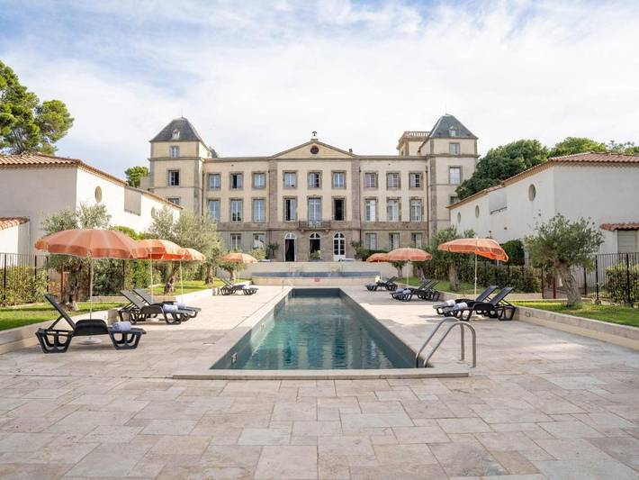 Appartement de vacances pour 2 personnes, avec piscine ainsi que terrasse et jardin