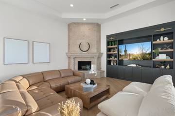 Vacation Rental for 16 Guests in Camelback Mountain, Paradise Valley, Picture 2