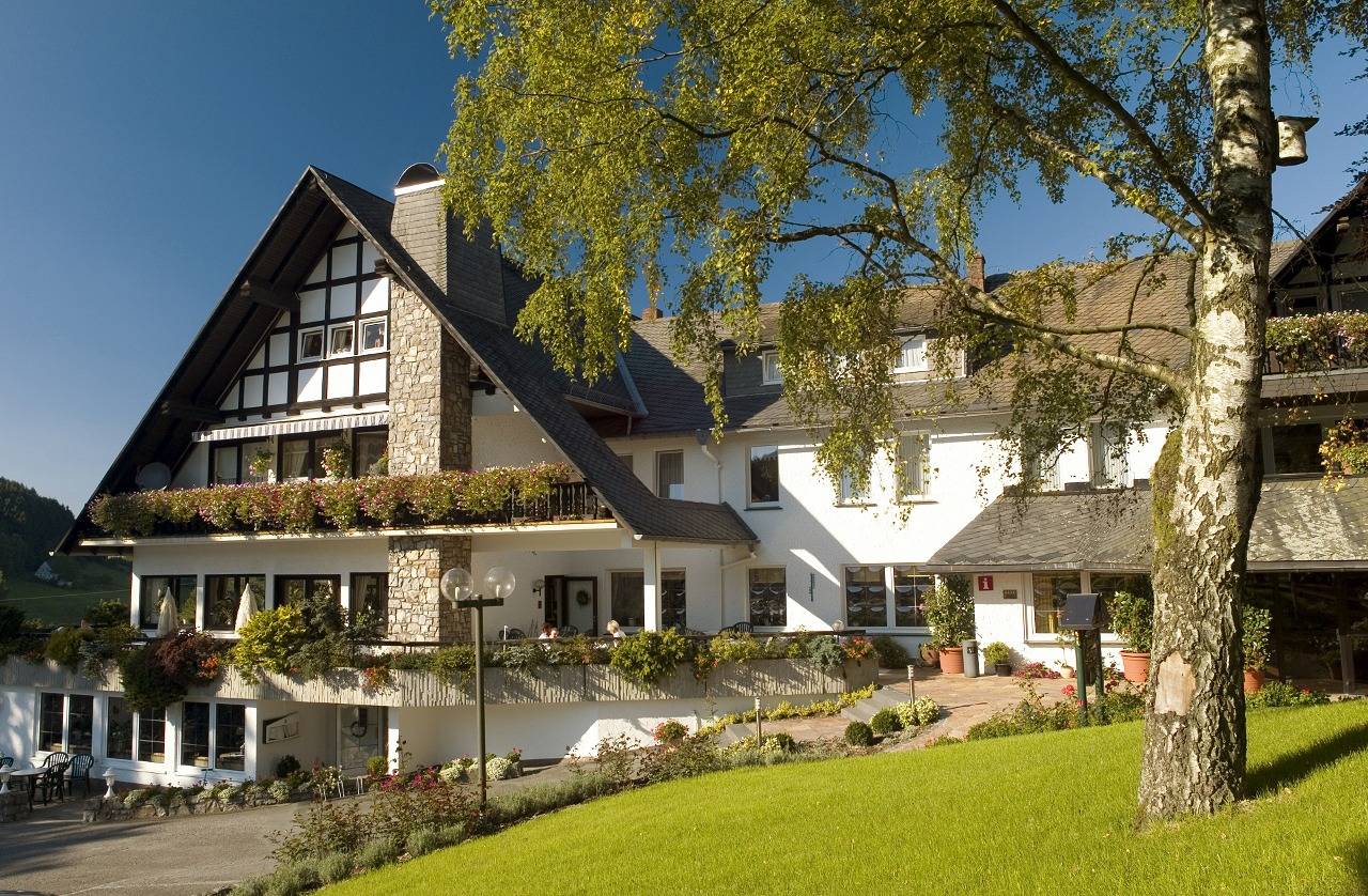 Ferienhotel Stockhausen - Einzelzimmer - 15qm mit Dusche und Wc in Schmallenberg, Hochsauerlandkreis
