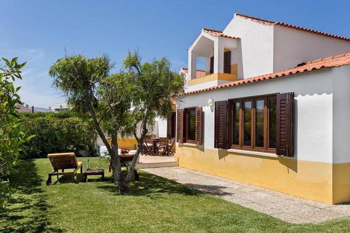 Casa de férias para 6 pessoas, com Jardim em Praia das Maçãs