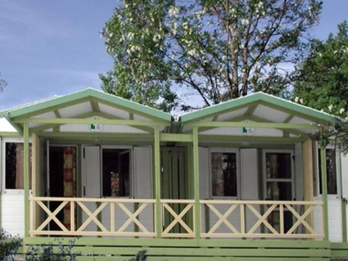 Chalet pour 8 personnes, avec piscine et terrasse