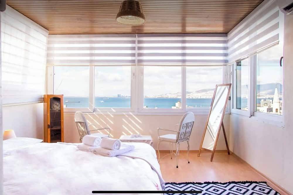 Scenic Three-Level Retreat in Izmir, Égée turque