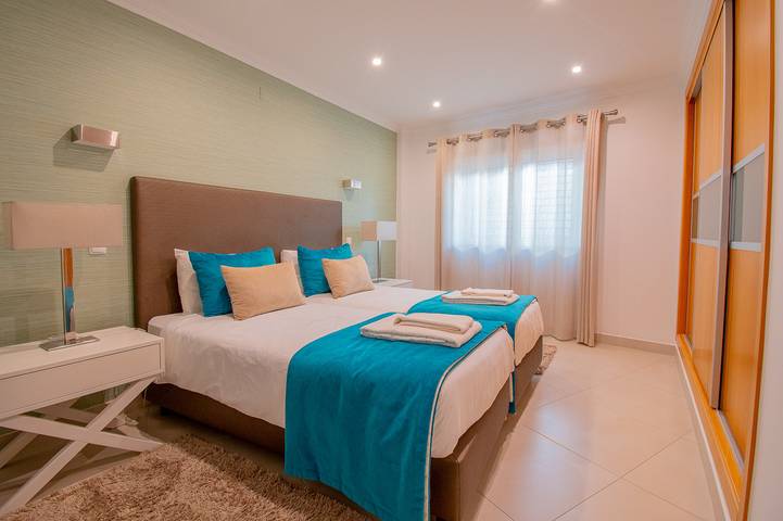 Ferienwohnung für 4 Personen, mit Pool und Balkon in Lagoa - 3
