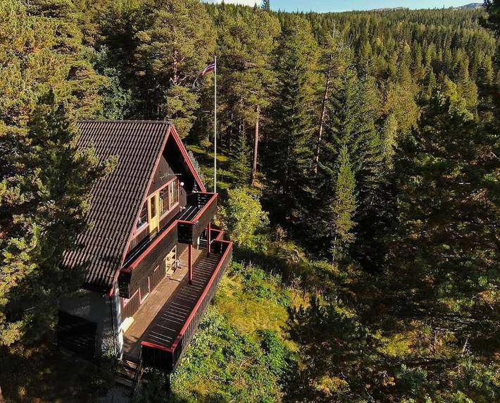 Ferienhaus für 8 Personen, mit Balkon und Terrasse sowie Garten und Ausblick in Otta