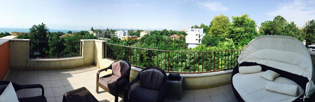 Two-Bedroom Apartment with Balcony in Varna (Bulgarie), Varna (oblast)