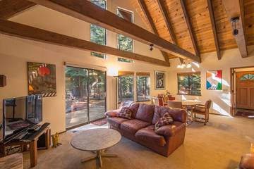 Log Cabin for 6 Guests in Truckee, Donner Lake, Picture 4