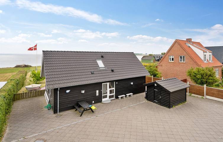 Ferienhaus für 10 Personen, mit Terrasse und Whirlpool sowie Sauna in Fur