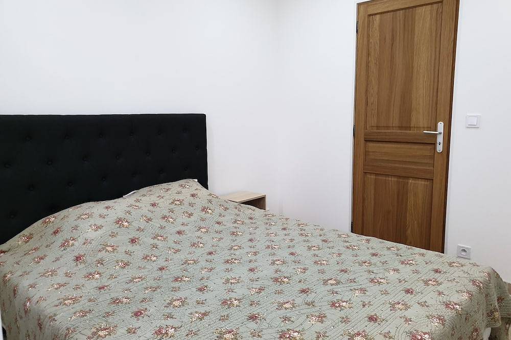 The Provençal villa. in Sarrians, Vaucluse