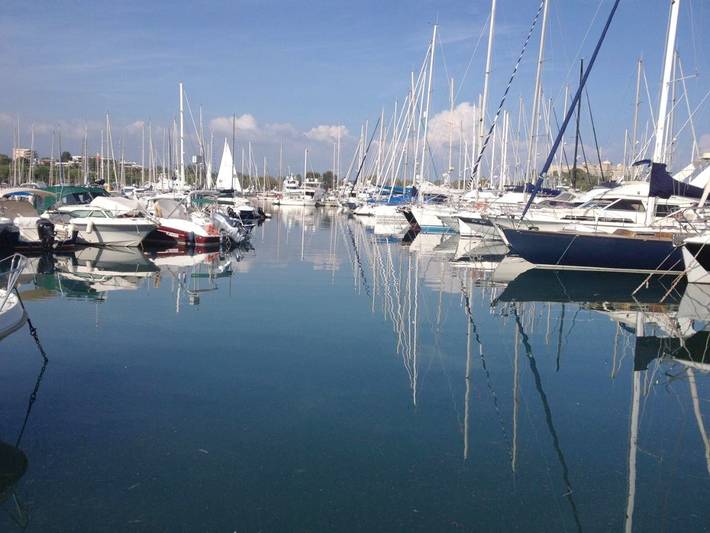 Gîte pour 4 personnes, avec vue et balcon dans Gare D Antibes