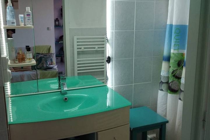 Location de vacances pour 3 personnes, avec terrasse dans Île du Levant - 4