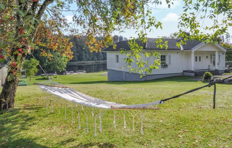 Hus för 10 Personer med terass in Vänern