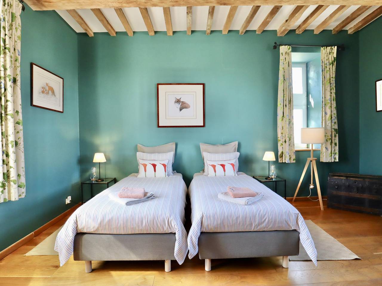 Charming cottage in the tower of a farmhouse in Héron, Liège region