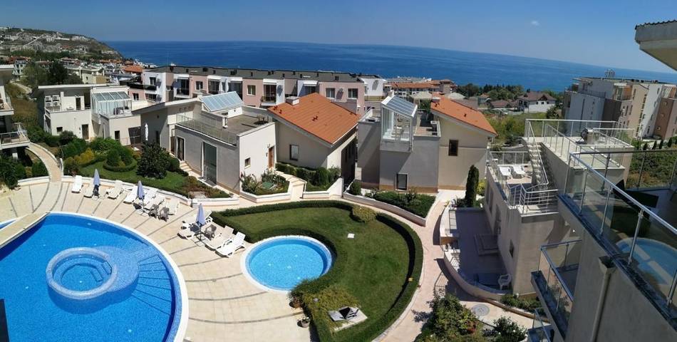 Villa für 10 Personen, mit Balkon und Terrasse sowie Garten und Pool in Bulgarien
