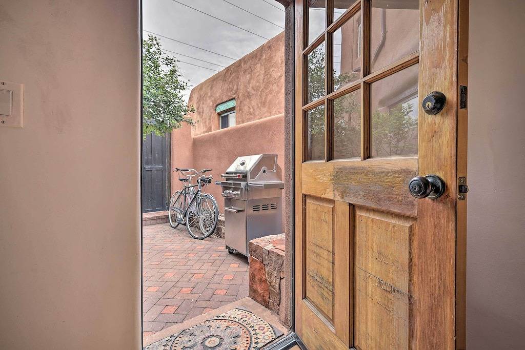 Ganze Wohnung, Neu! Eigentumswohnung mit Patios in Santa Fe Railyard District in Santa Fe, Santa Fe County