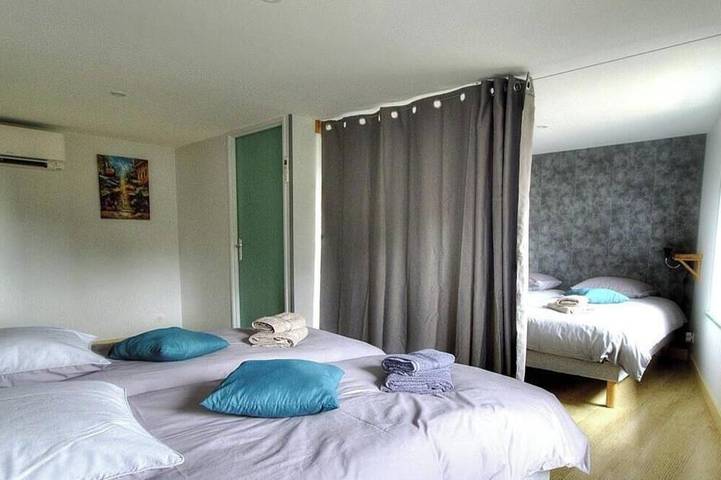 Location de vacances pour 4 personnes, avec Jardin à Les Ardillats - 3