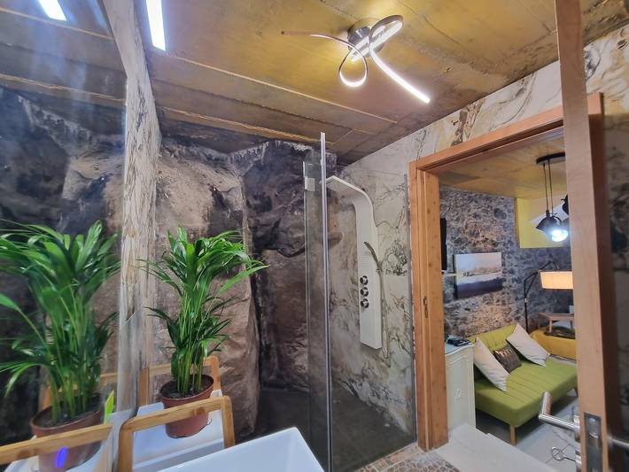 Gîte pour 2 personnes, avec vue sur l’océan et jardin ainsi que terrasse et vue sur l' Île de Madère - 3