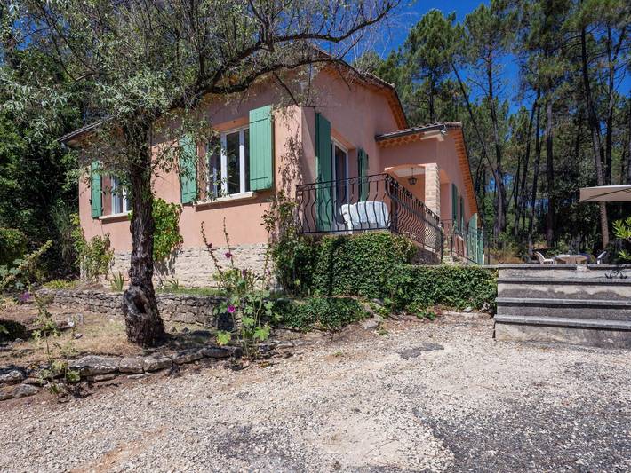 Location de vacances pour 7 personnes, avec terrasse et jardin, animaux acceptés à Gordes - 4