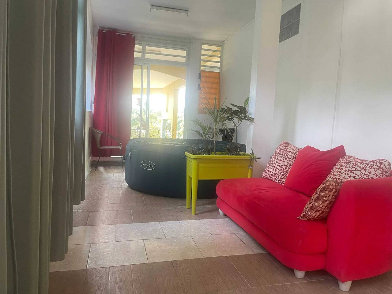 Apartamento entero, Acogedor apartamento con jacuzzi en Petit-Bourg 80 m² in Petit-Bourg, Guadalupe