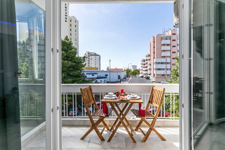 Apartamento de férias para 2 pessoas, com varanda na Costa de Estoril