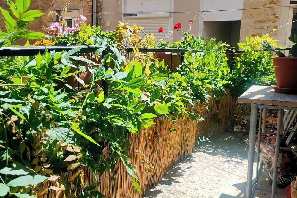 Appartement entier, Village aux 13 château in Jujurieux, Nantua