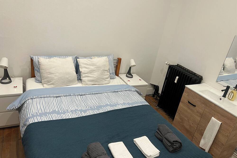 Appartement entier, Nice 1-bedroom apartment in Namur in Namur, Région de Namur