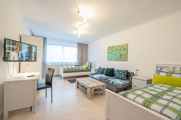 Ferienwohnung für 5 Personen, mit Balkon und Garten in Erlangen