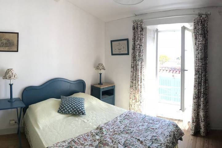 Location de vacances pour 6 personnes, avec terrasse et jardin à Loix - 2