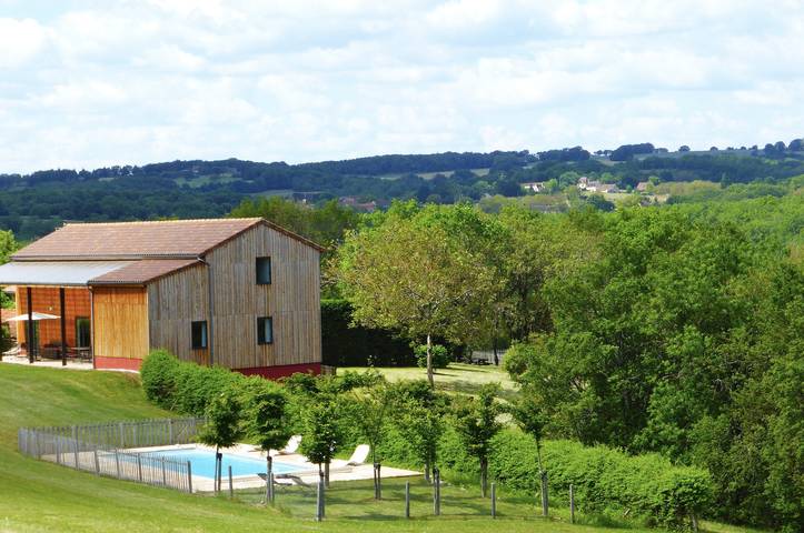 Gîte pour 10 personnes, avec piscine, adapté aux familles