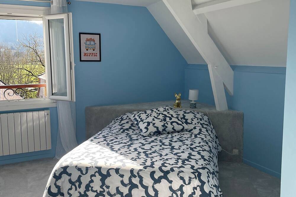 Chez Julie & Thomas charming house ac swimming pool near Rocamadour Padirac 15pers in Prudhomat, Lot