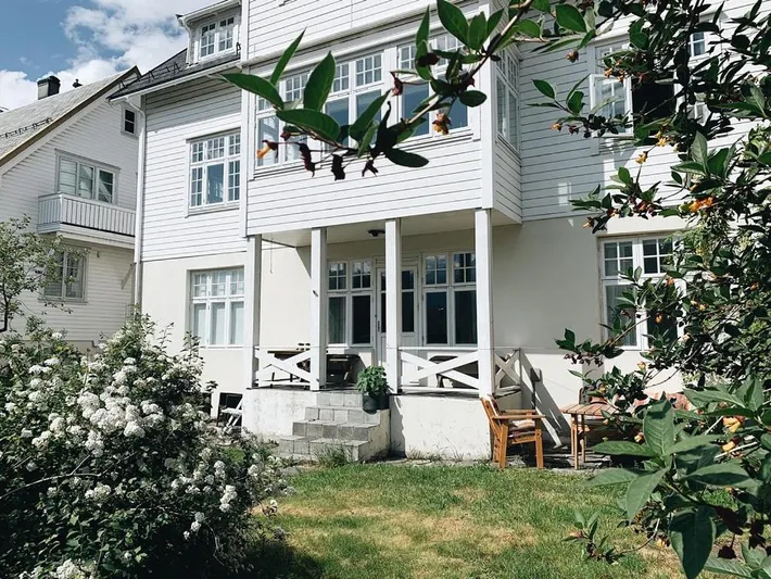 Ferienwohnung für 4 Personen, mit Ausblick und Balkon sowie Garten - 1