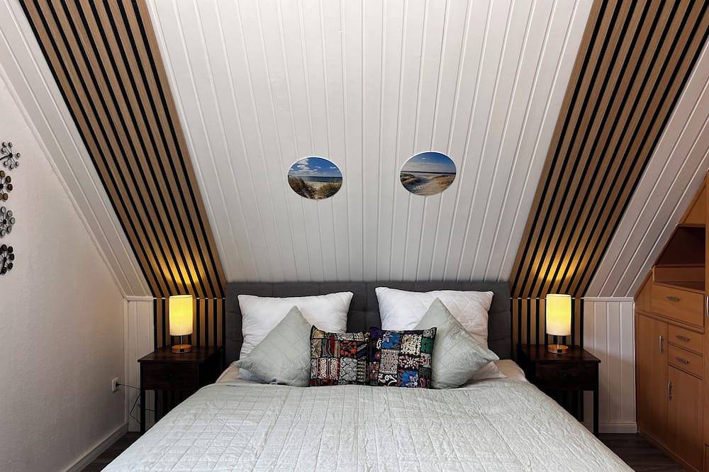 Neues Ferienhaus Ostsee 3km entfernt mit Sauna, Kamin und Garten, Parkplatz in Osdorf, Rendsburg-Eckernförde