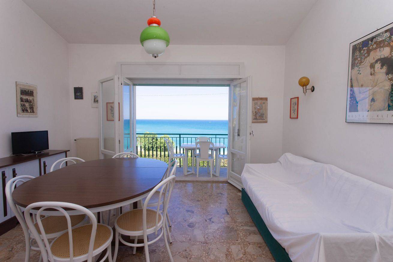 Apartamento entero, N128 - Numana, three-room apartment with sea view at 200 meters from the beach in Numana, Riviera del Conero