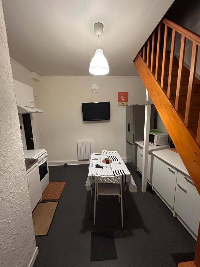 Appartement entier, One-Bedroom Apartment in Pont-l'Abbé, Région de Quimper