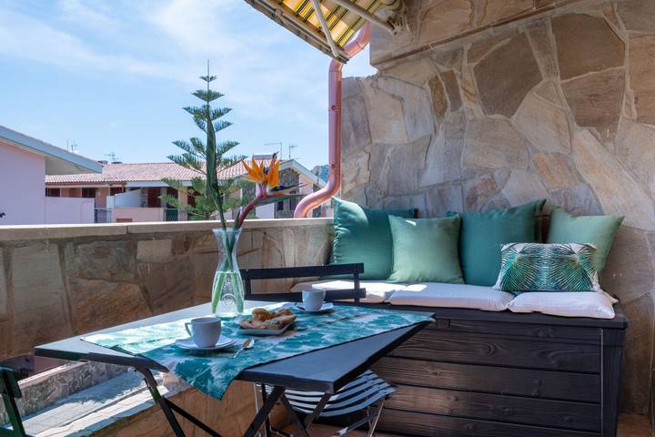 Location de vacances pour 4 personnes, avec balcon, adapté aux familles à Villasimius