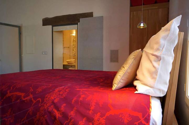Appartement entier, Appartement rare avec terrasse et parking privé en plein centre de Tours in Tours, Région de Tours