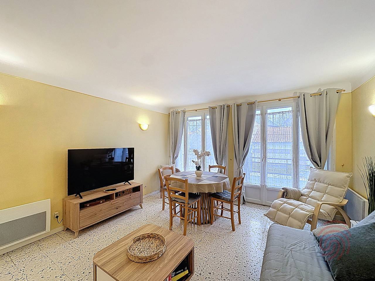 Apartamento entero, Apartamento F2 con Wifi y ascensor cerca de los baños termales in Lamalou-les-Bains, Region de Béziers