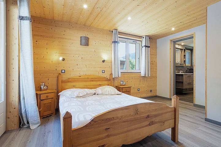 Chalet Entirely Renovated - 4 Bedrooms - Large terrace, private parking in La Chapelle-d'Abondance, Les Portes du Soleil