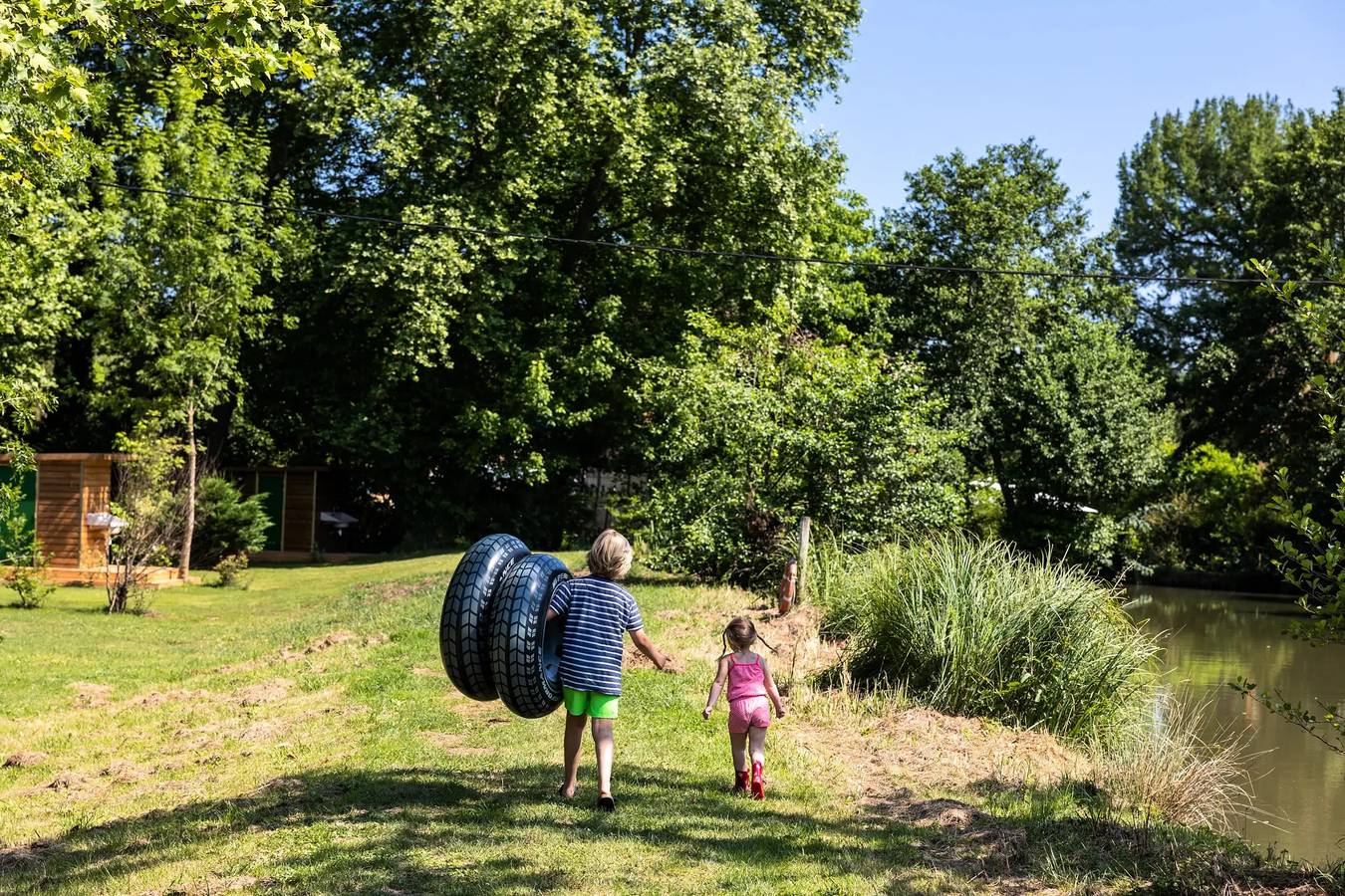 Cocoon Sweet avec Sanitaire Privative 4 personnes in Belvès, Périgord Noir
