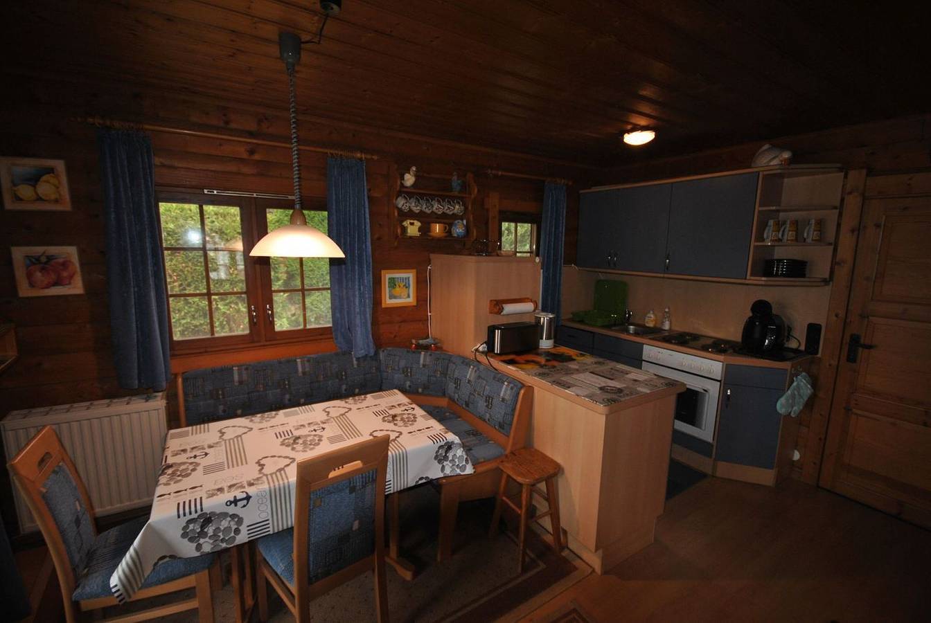 Schönes Ferienhaus in Blockbohlen-Bauweise in Otterndorf, Cuxland