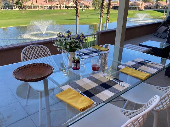 Vacation rental for 4 people, with terrace and pool in Palm Desert