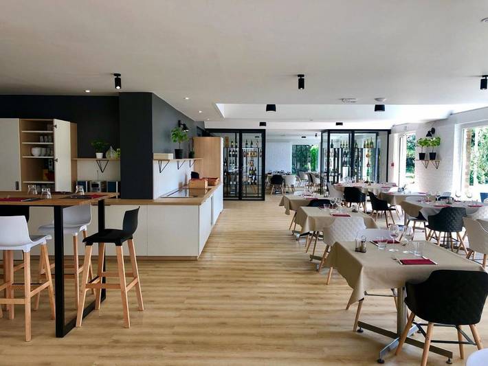 Hôtel pour 2 personnes, avec Terrasse ainsi que Jardin et Sauna à Neuville-en-Ferrain