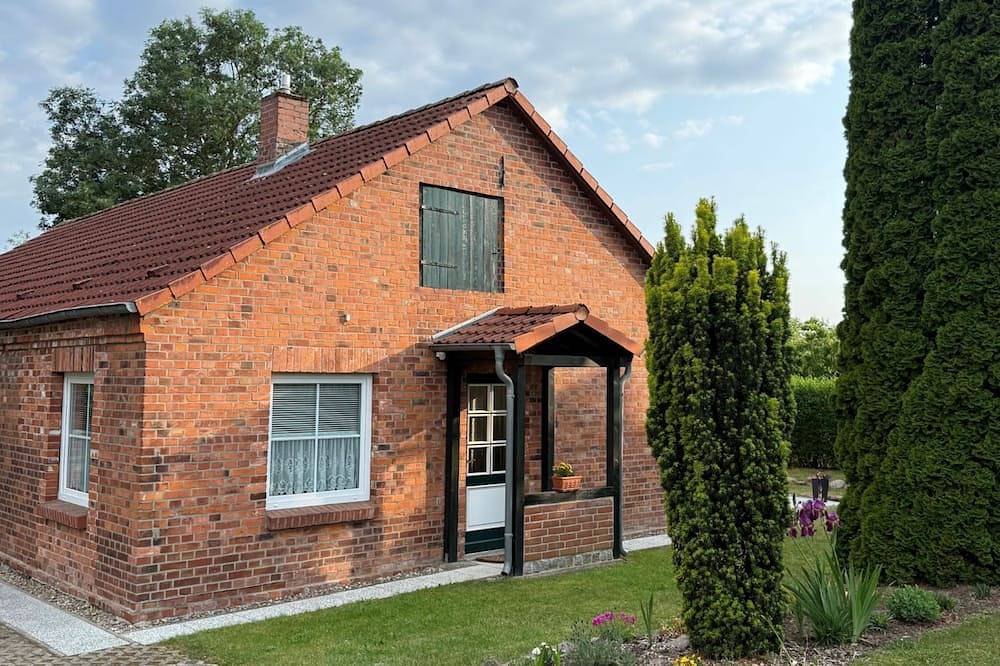 Ganze Wohnung, Ferienwohnung 2 - Steinhäuser, Sabine in Barkow, Barkhagen