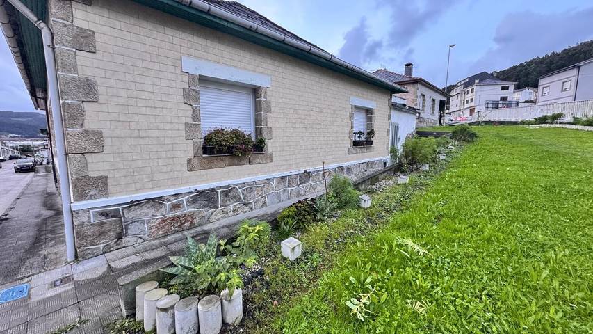 Apartamento para 10 personas, con Jardín en Viveiro