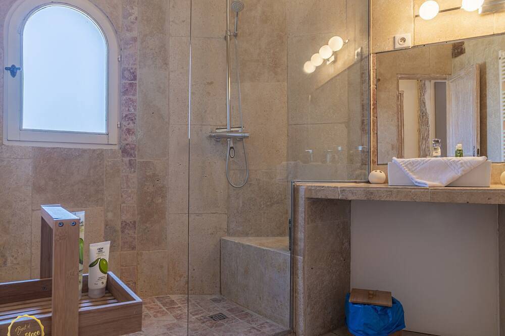 La Tour, 3 habitaciones, 6 personas in Paradou, Region de Arles