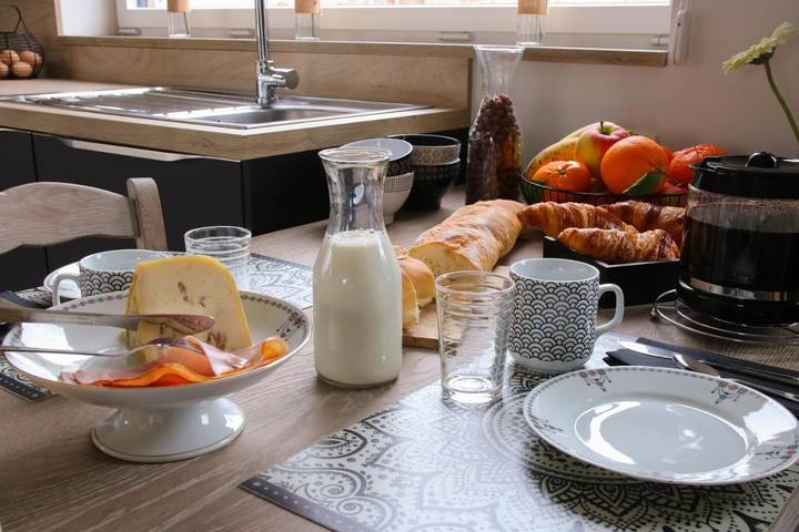 Chambre d’hôte pour 6 personnes, avec Terrasse ainsi que Jardin et Vue à Mettet