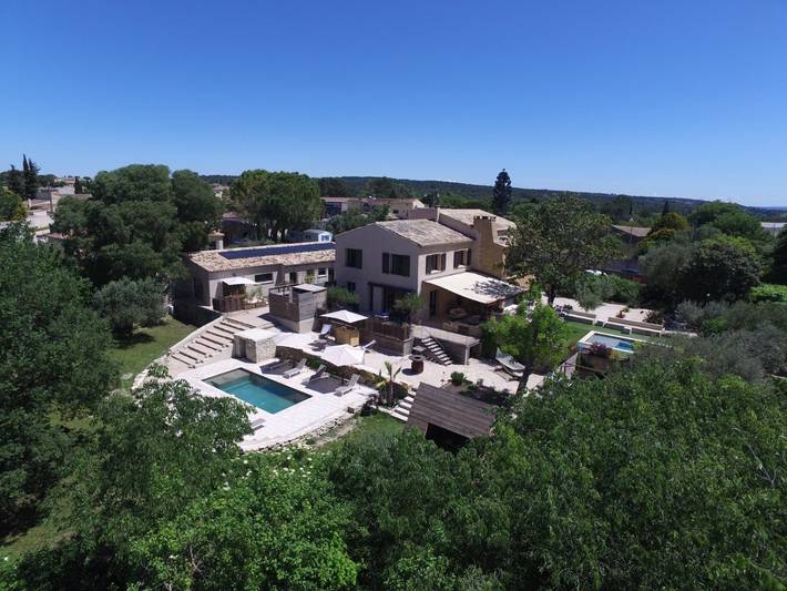 Chambre d’hôte pour 2 personnes, avec Terrasse ainsi que Jardin et Piscine à Arpaillargues-et-Aureillac