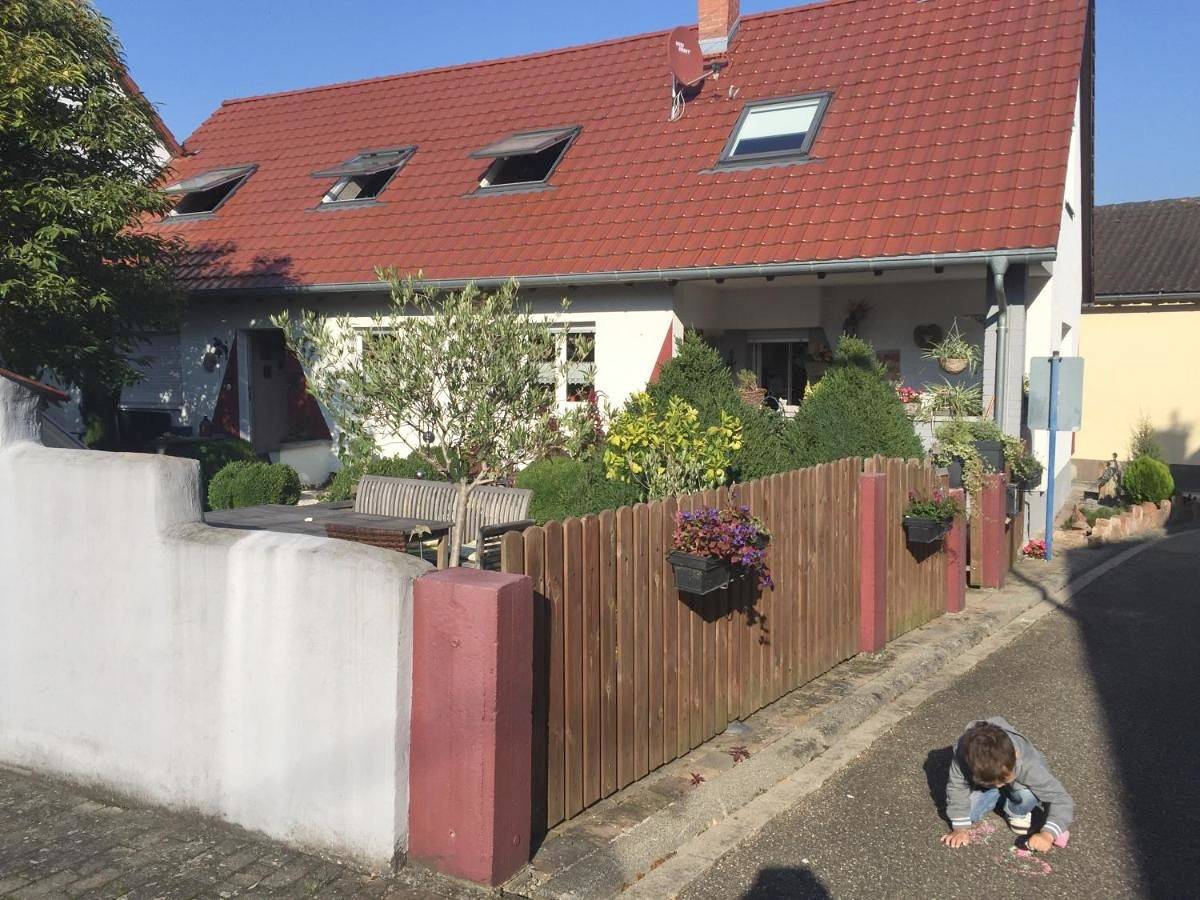 Ganze Wohnung, Ferien- und Monteurswohnung Heilbrunnen in Wörth am Rhein, Rheinebene