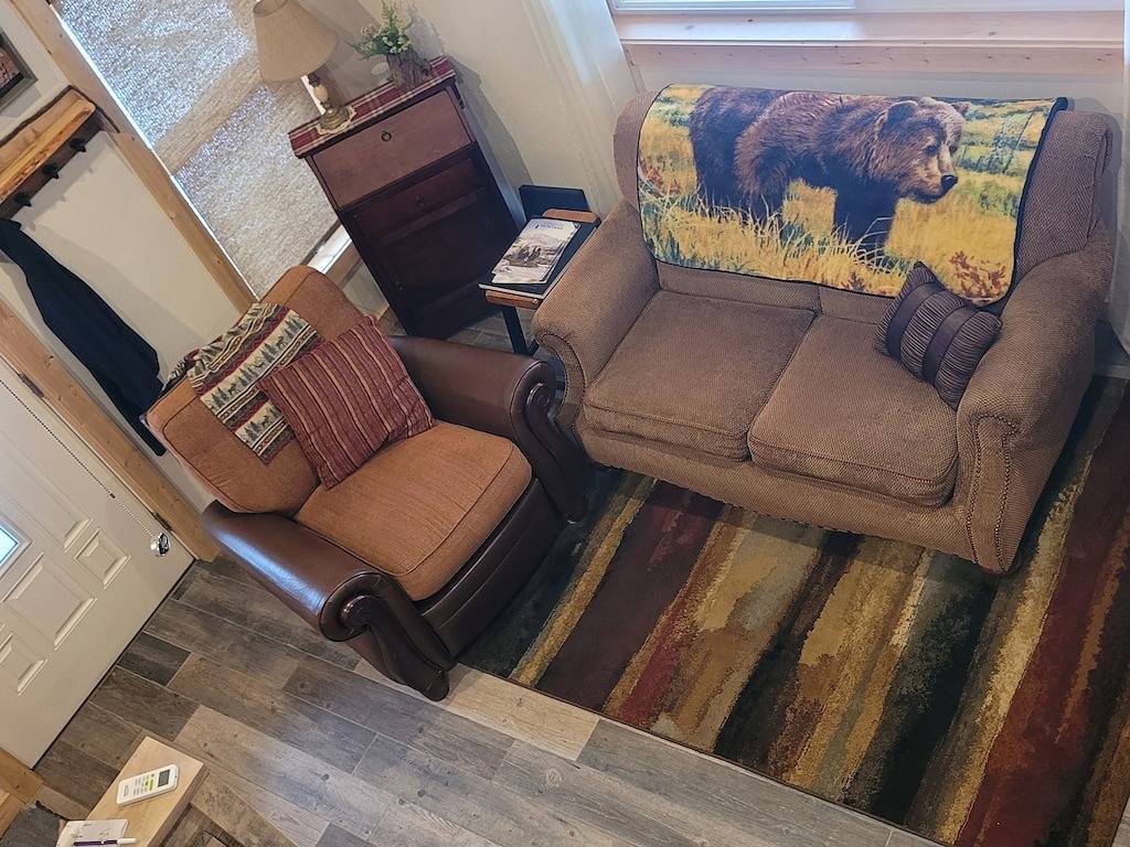 1 Bedroom with Sleeping loft queen. in Ravalli County