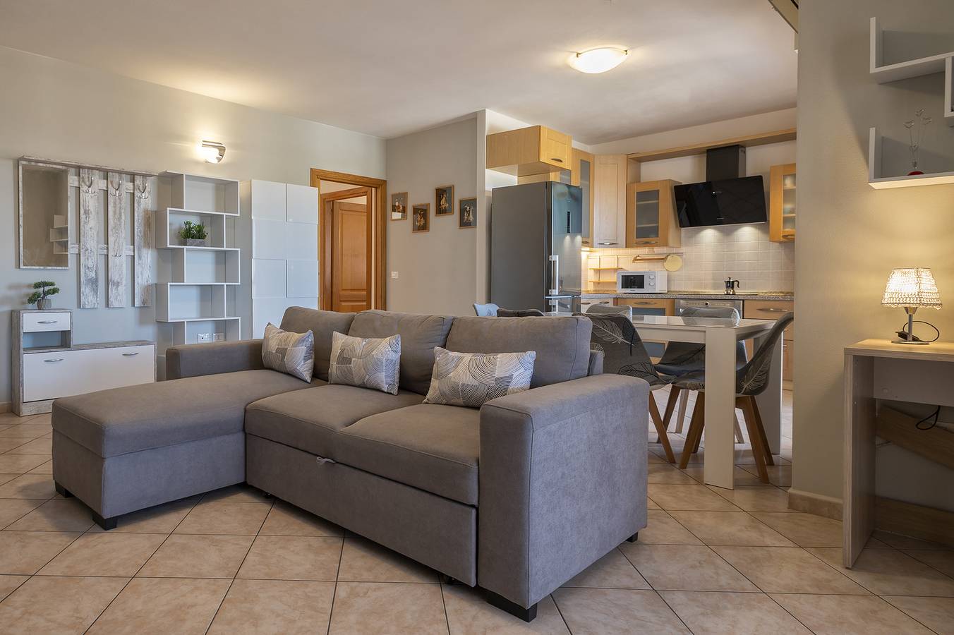 Entire apartment, Apartment 'Clhome Comfort at the beach' with Private Terrace, Wi-Fi and Air Conditioning in La Pietraia, Alghero