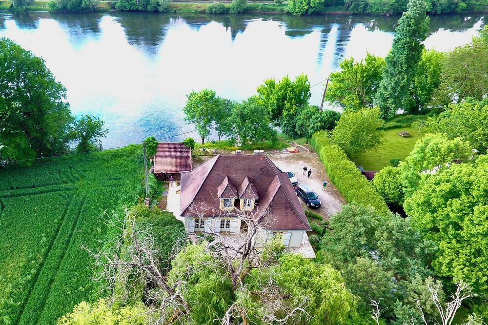 Marvelous riverside oasis 4-bedroom villa area of historic significance Dordogne in Badefols-sur-Dordogne, Périgord Pourpre